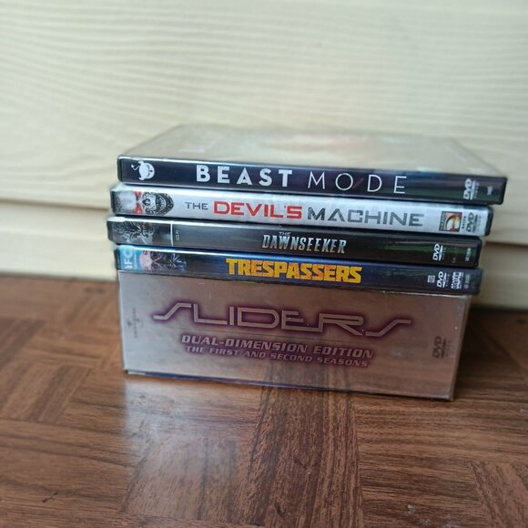 Sealed 4 Thrillers DVDs Plus Seasons 1 & 2 of Sliders -Never Played - DVD Combo - Picture 14 of 15